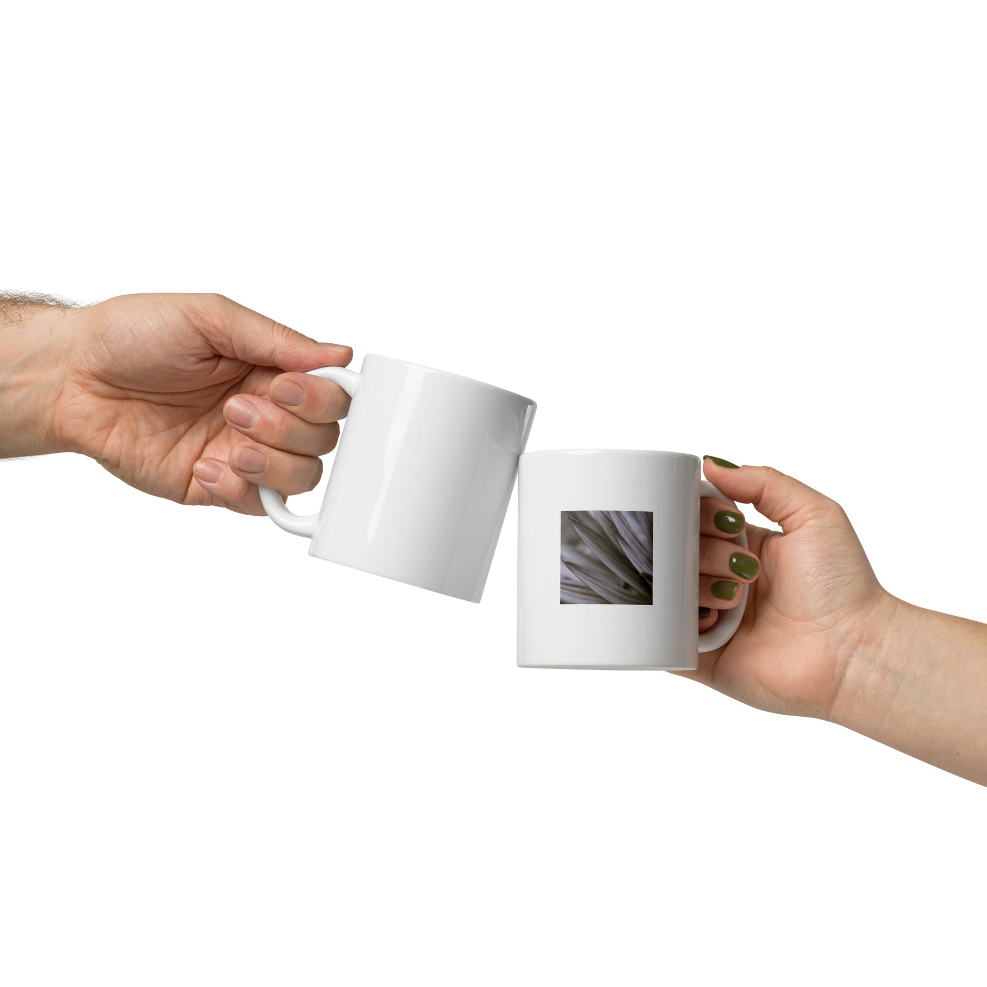 Minimalist mode style ceramic mug with a 'Yucca Plant' black and white photo print / モードストリート系セラミックマグカップ、「Yucca Plant（ユッカの植物）」のモノクロ写真プリント（コーヒーマグ）