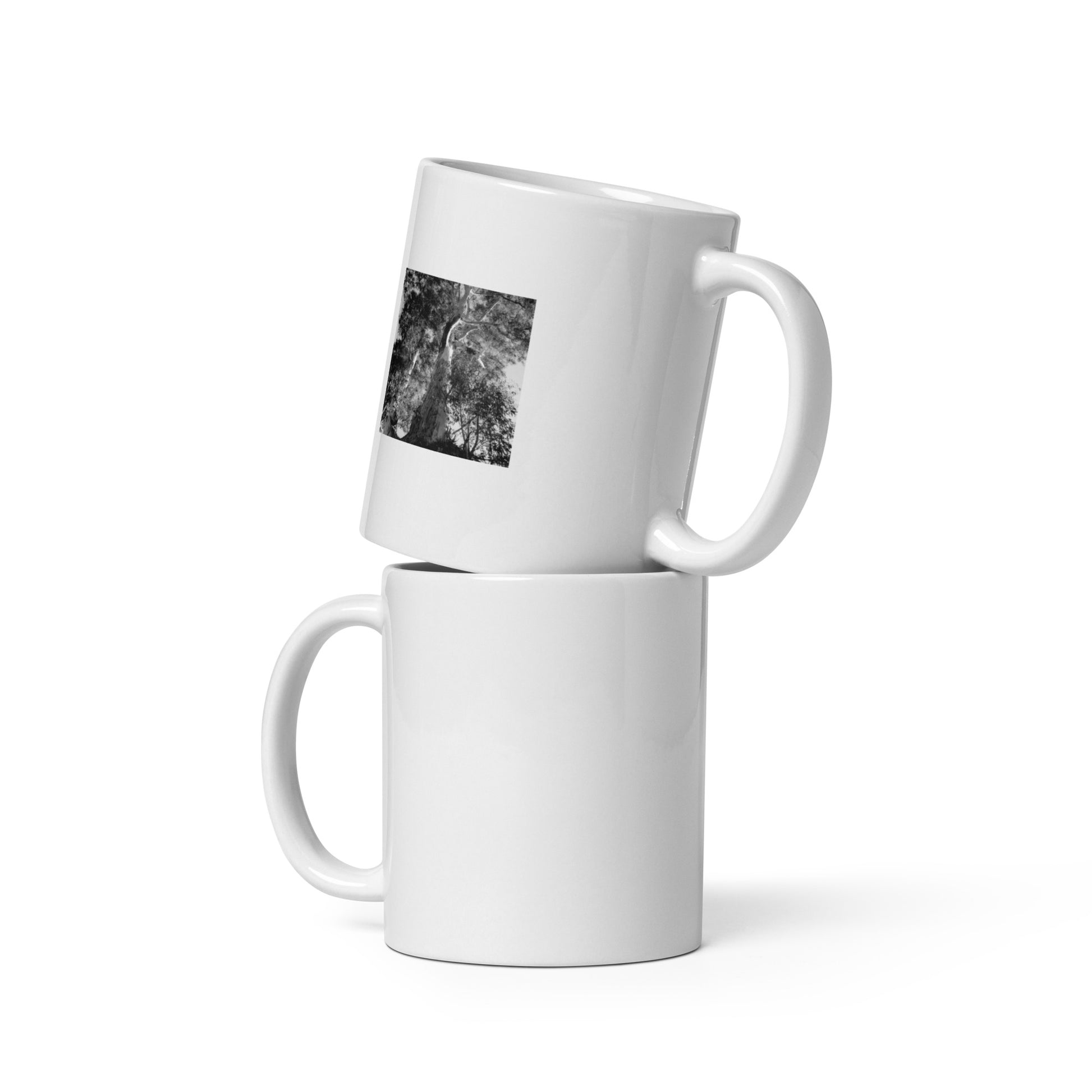 Minimalist streetwear style ceramic mug featuring the 'Eucalyptus Tree (B&W)' photo art. / フロントに「ユーカリの木（モノクロ）」のフォトアートを配した、モードストリート系デザインのマグカップ。
