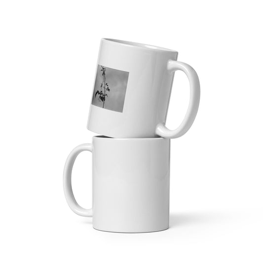 Minimalist streetwear style white glossy mug featuring the 'Tree Branches (B&W)' photo art. / モードストリート系ホワイト光沢マグカップ：「木の枝（モノクロ）」のフォトアートを配したデザイン。