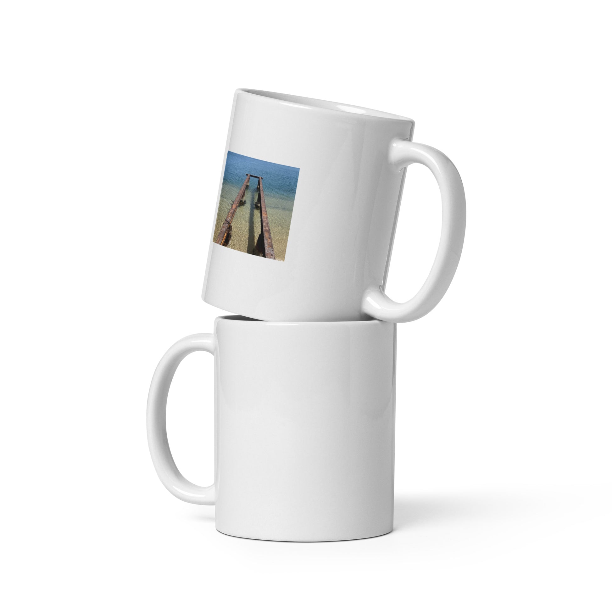 Minimalist art white glossy mug featuring the 'Sea and Pier' photo art. / ホワイト光沢マグカップ：「海と桟橋」のフォトアートを配したミニマリストデザイン。