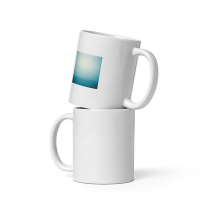 Minimalist art white glossy mug featuring the 'Ocean Horizon' photo art. / ホワイト光沢マグカップ：「海の水平線」のフォトアートを配したミニマリストデザイン。