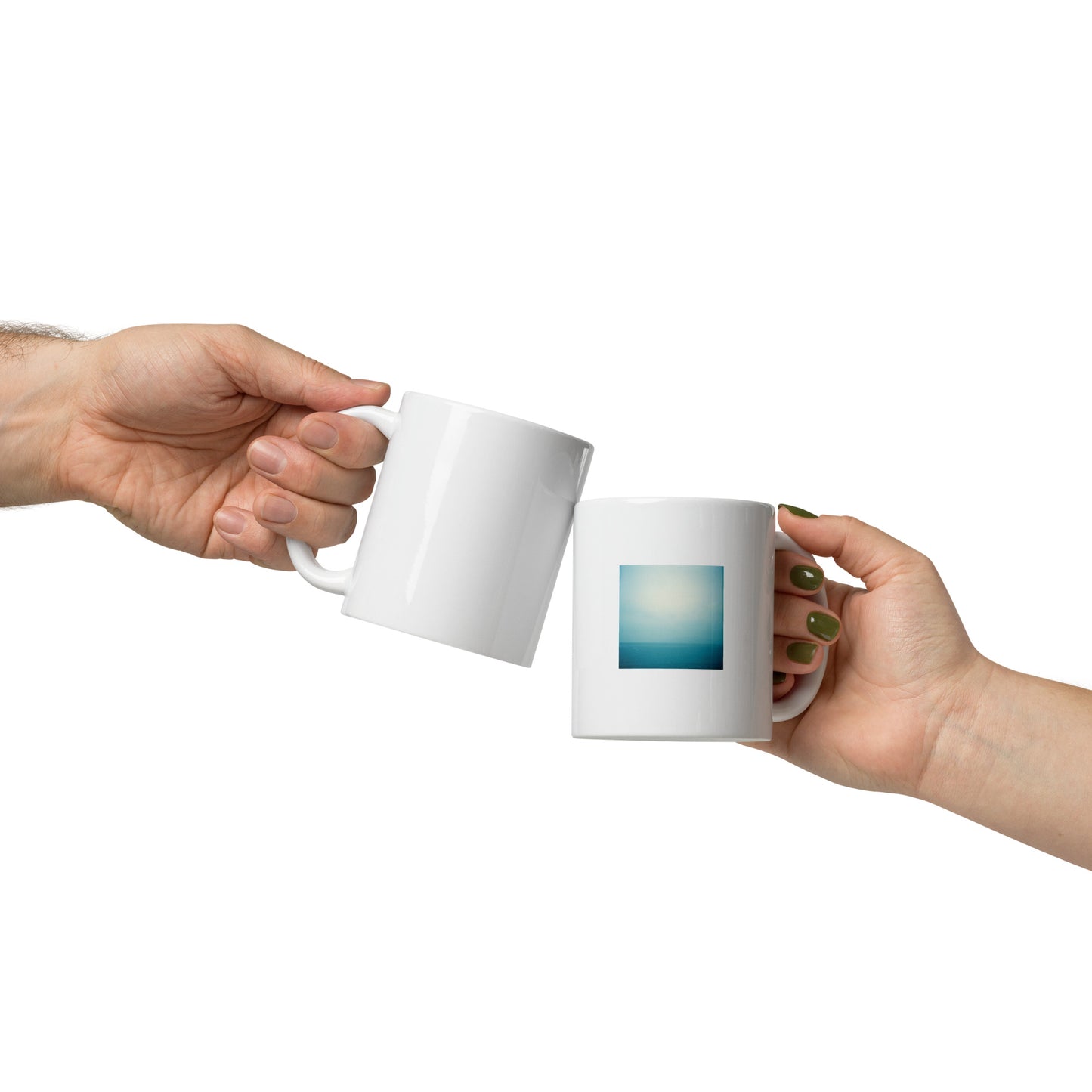 Minimalist art white glossy mug featuring the 'Ocean Horizon' photo art. / ホワイト光沢マグカップ：「海の水平線」のフォトアートを配したミニマリストデザイン。