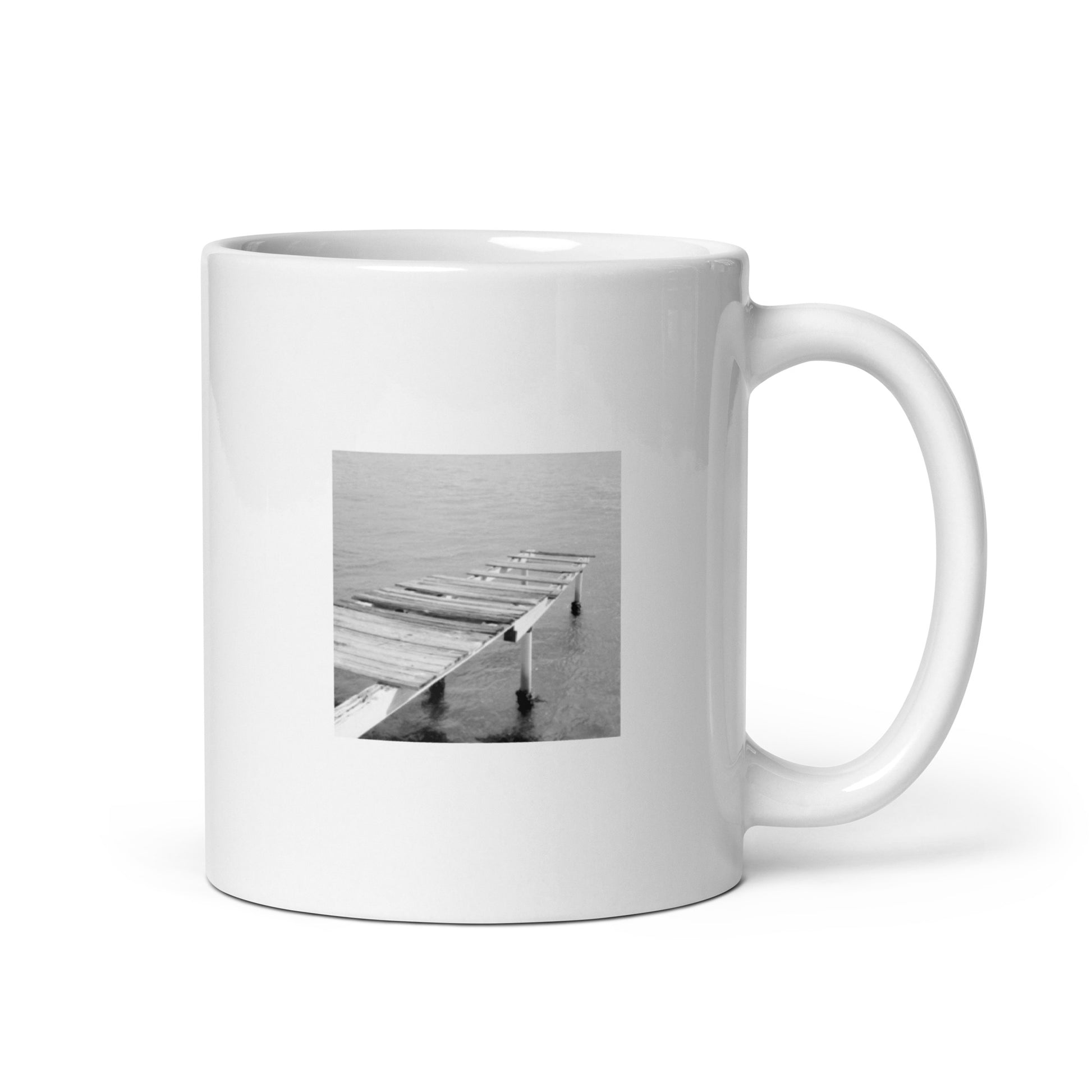 Minimalist mode style ceramic mug featuring a 'Sea and Pier' black and white photo print / モードストリート系デザインのセラミックマグカップ、「Sea and Pier」のモノクロ写真プリント
