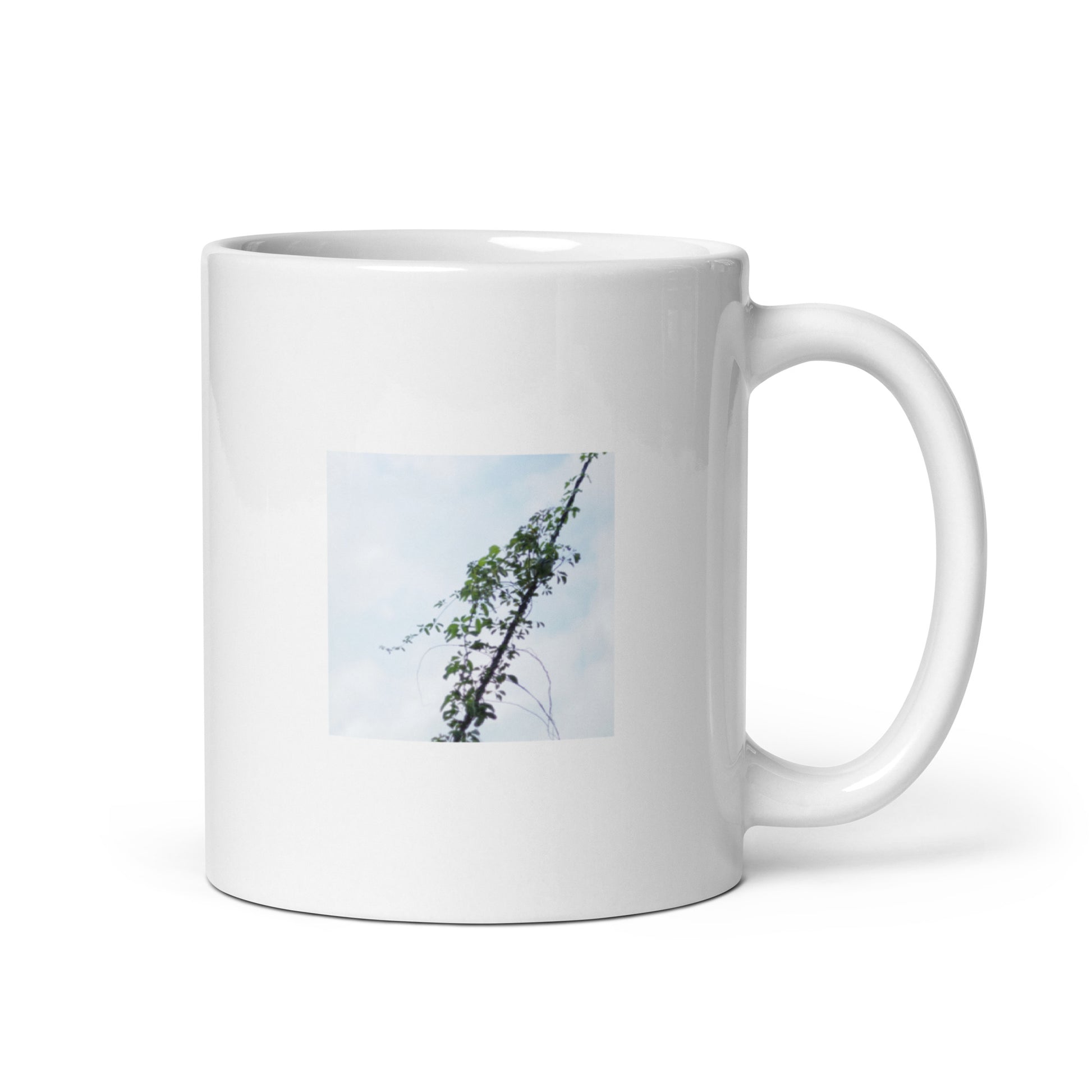 Minimalist mode style ceramic mug with a 'Vines Entangled on a Utility Pole' photo print / モードストリート系セラミックマグカップ、「Vines Entangled on a Utility Pole（電柱に絡まるツル）」の写真プリント（コーヒーマグ）