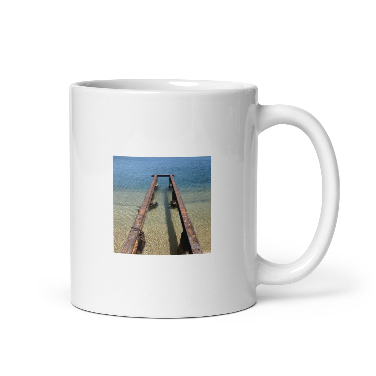 Minimalist art white glossy mug featuring the 'Sea and Pier' photo art. / ホワイト光沢マグカップ：「海と桟橋」のフォトアートを配したミニマリストデザイン。